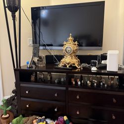 Tv Stand Free , When You Buy Yamaha Speaker In 40$