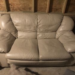 Loveseat 