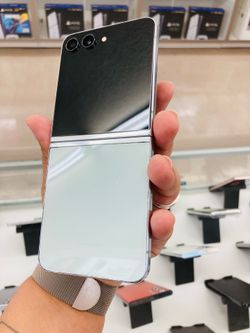 Samsung Galaxy Z Flip5 256gb unlocked