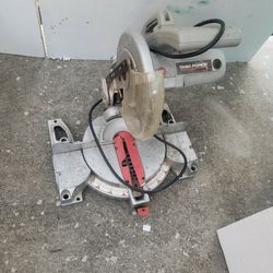 Good Condition 10-in Compound Miter Saw