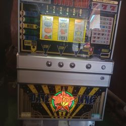 Quarter Token Slot Machine 