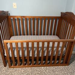 Solid Wood Crib/Toddler Bed