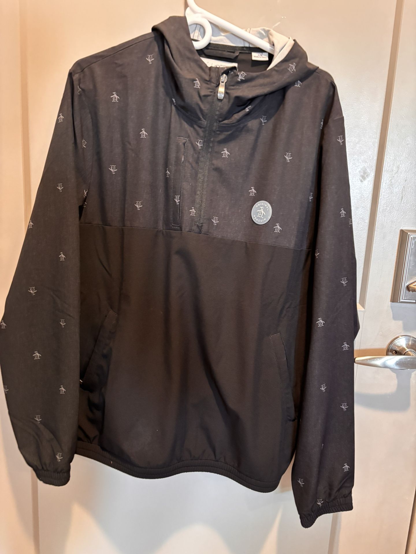 Men’s Penguin Pullover
