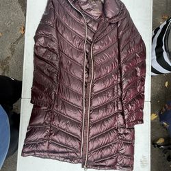 Burgundy puffer coat (XS)