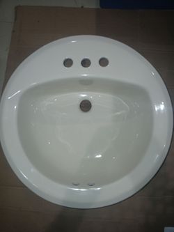 American Standard 19in x 19in Round Porcelain Drop In Single White  Sink