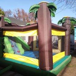 Jumper Bounce House Castle It Needs A Deep Cleaning Blower Not Included I Can Still Set It Up Make An Offer Pick Up In Santa Ana 