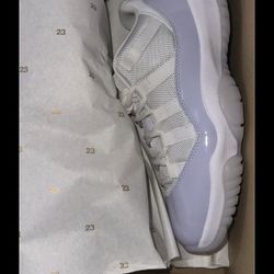 Jordan 11 Lows Violet 