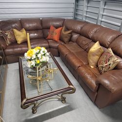 Beautiful Elegant Upscale Italian Leather Sofa Bed Double Recliner Sectional Sofa