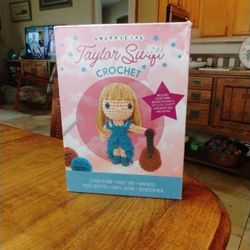 Taylor Swift Crochet Doll Unofficial Complete 