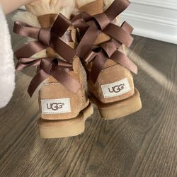 Ugg girls winter boots size 8 New