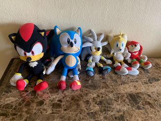 Sonic plush lot