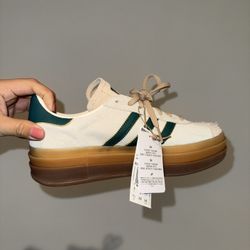 Gazelle Bold Woman Shoes 