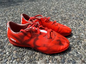 Indoor soccer shoes, youth size 4