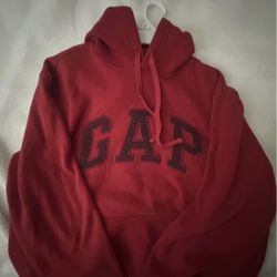 🔥 Red GAP Hoodie – Clean, Classic, Everyday Essential 🔥