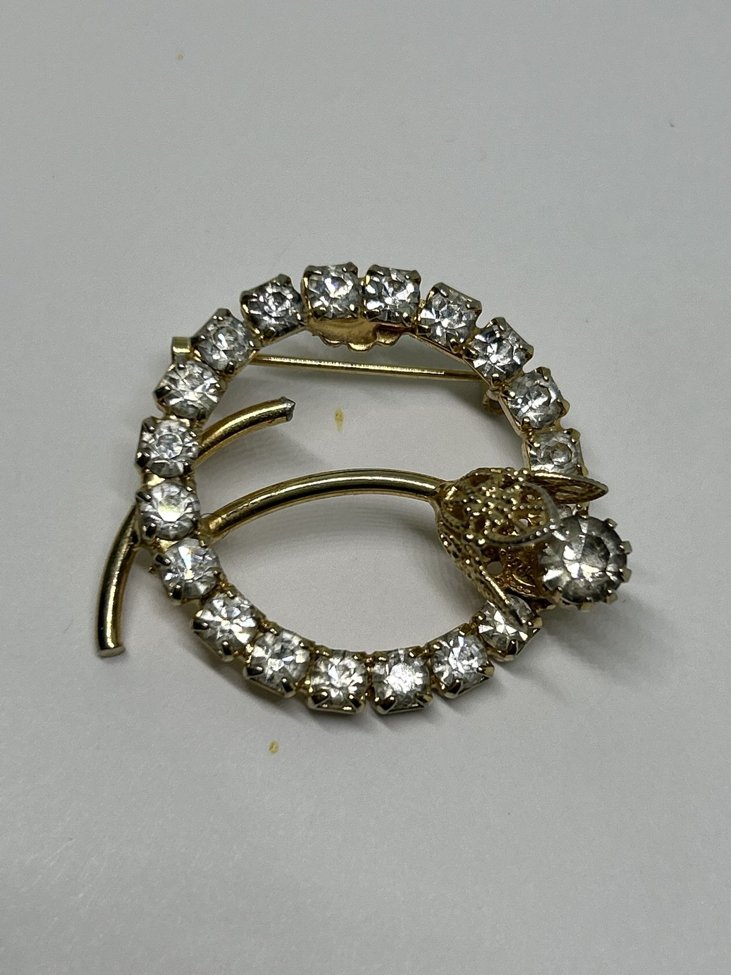 WOMENS RHINSTONE BROOCH VINTAGE TO FASHION