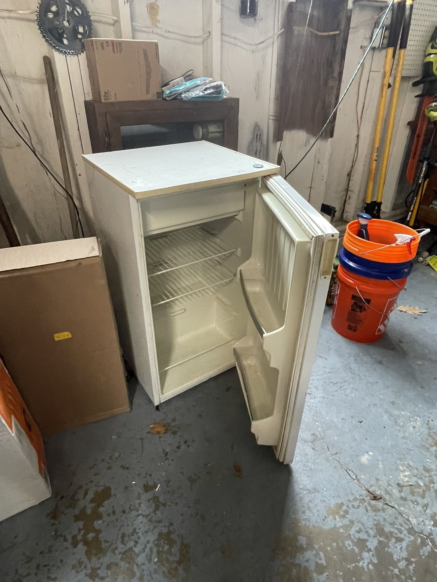 Mini Fridge