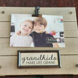 "Grandkids make Life Grand" Photo Hanger 9"×8" New Unused