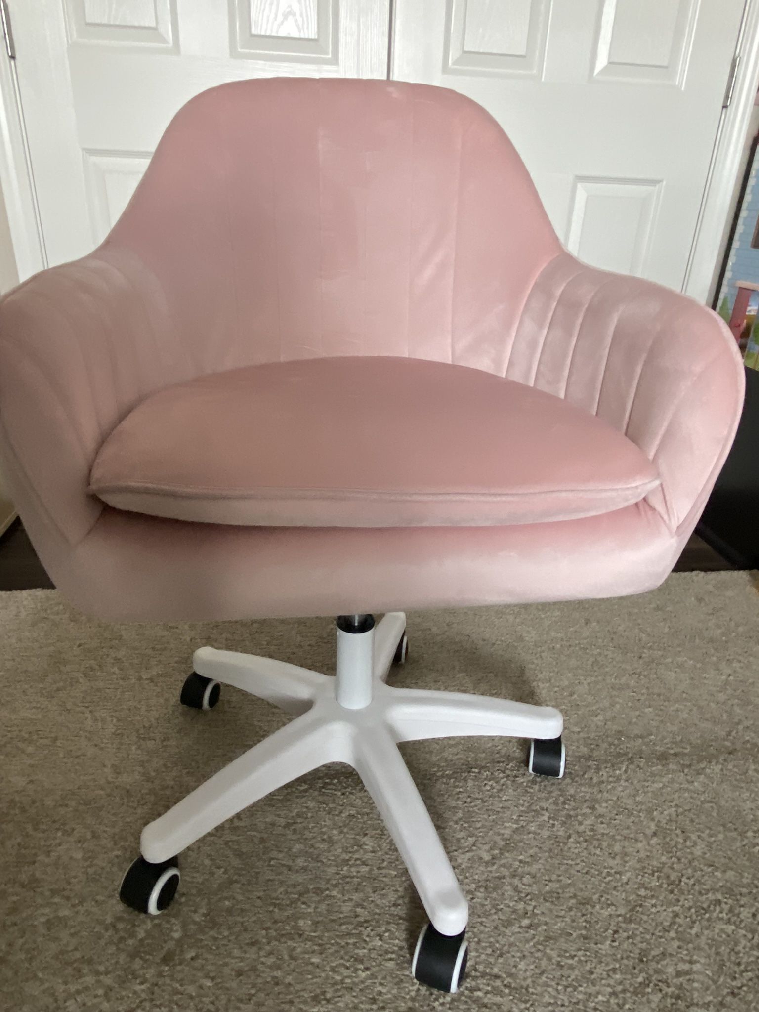NEW!  PINK OFFICE CHAIR 