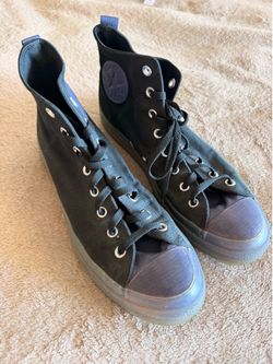 High-top Converse Size 12