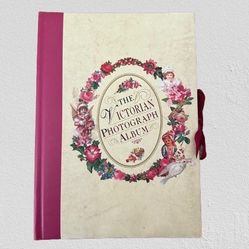 New Vtg The Victorian Photograph Album Illustrated Board Book Cutout Frames