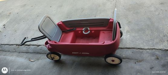 Radio Flyer wagon