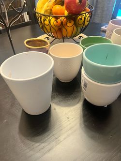 Ceramic Plant Pots – Various Sizes & Colors Beautiful assortment of ceramic plant pots in different sizes, colors, and styles. Pre-owned, with some s