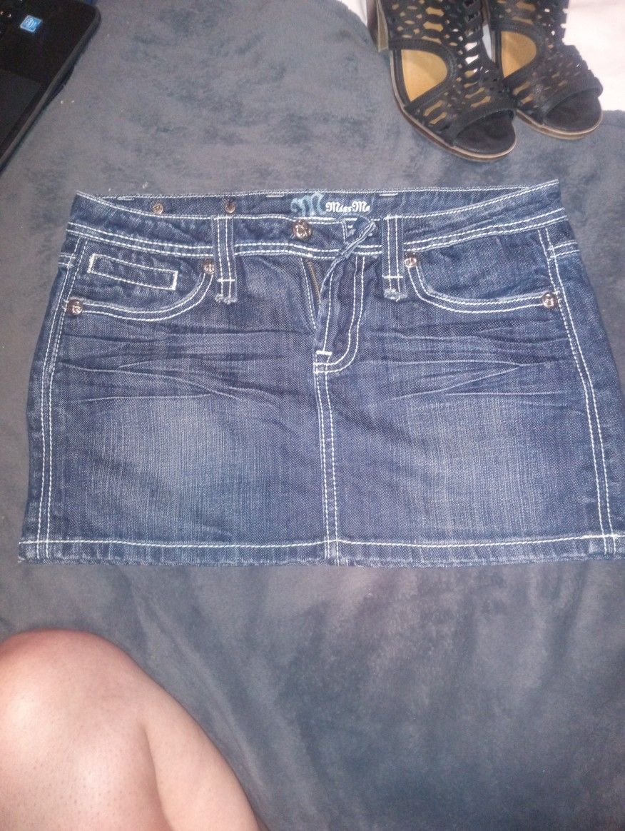 Miss Me Skirt Size M
