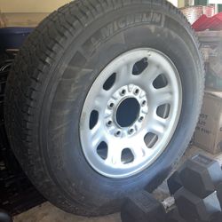 275 70 R18 Tire And Tim
