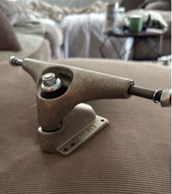 New Carver Skateboard CX front truck