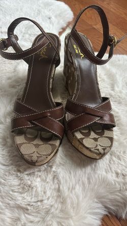 Authentic Coach Sandals Size 8