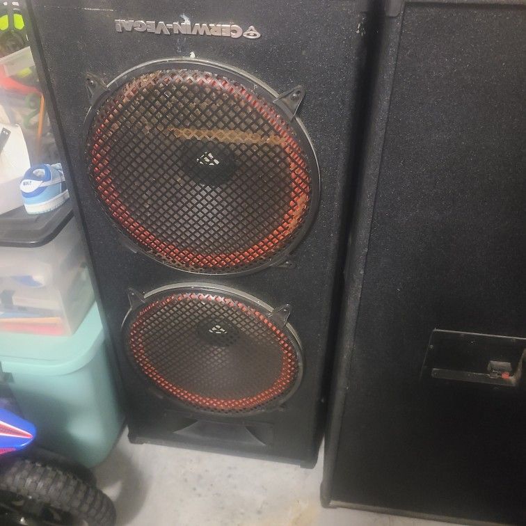 Music Sperakers ,powerd
