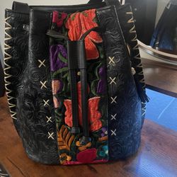 Black crossed Body Bag 