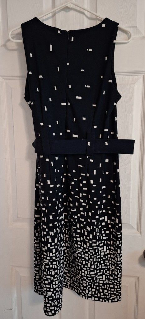 ILE NEW YORK WOMENS SIZE 10 DRESS