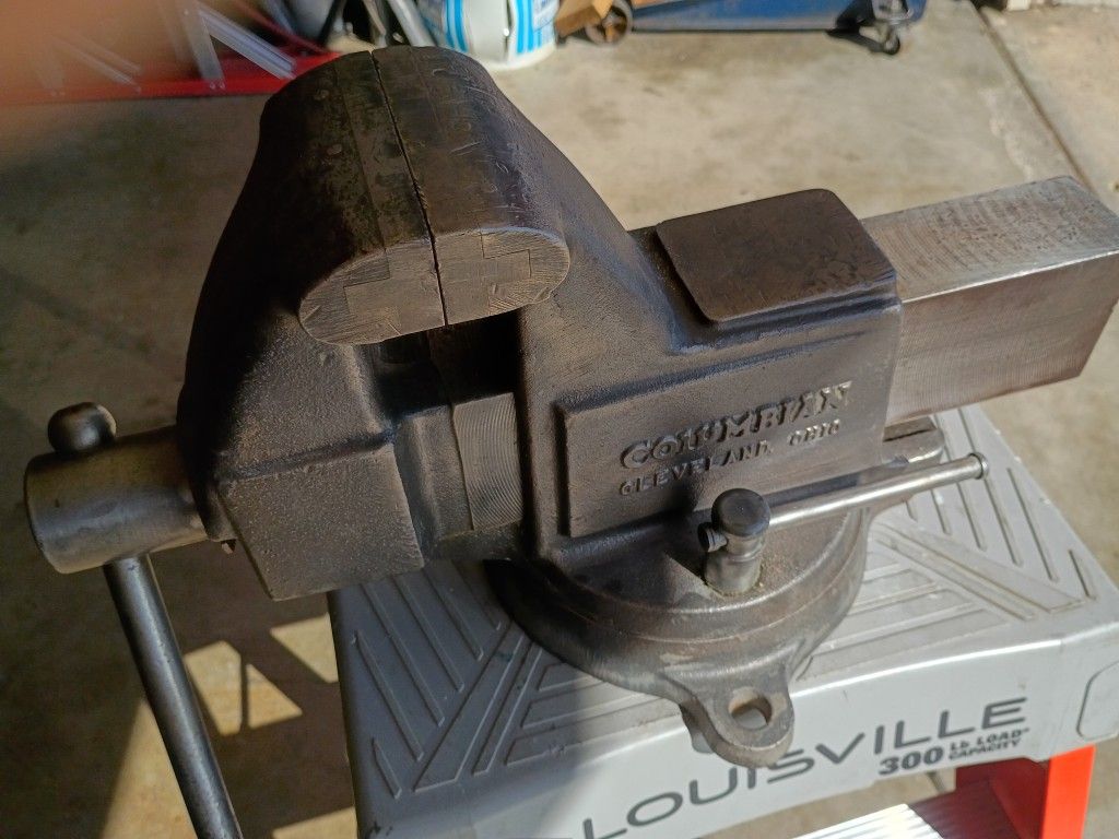 Columbian Bench Vice