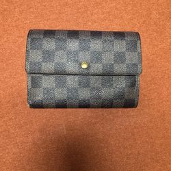 Louis Vuitton. Monogram Wallet 