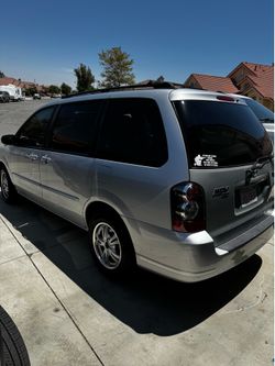 2005 Mazda MPV
