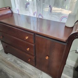 Pottery Barn Larkin Sleigh Changing Table and Dresser 