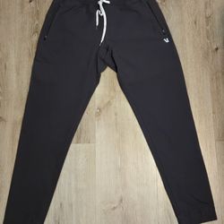New Men's Vuori Transit Jogger Size M 