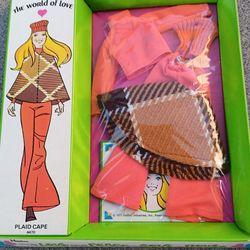 Hasbro The World of Love 1971 Plaid Cape Doll Outfit
