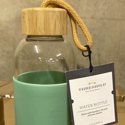 2x Glass Water Bottle With Silicone Sleeve And Bamboo Lid 22oz