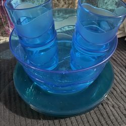 Set Of Plastic Ware - Vintage 