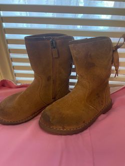 Girls Ugg Boots Size- 9