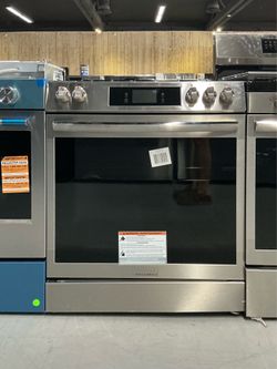 FRIGIDAIRE Gallery 30-in. 6-cu. ft. 5-Burner Slide-In Gas Range w/Total Convection & Air Fry