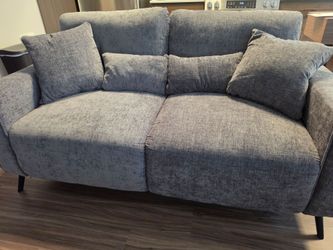 70" Loveseat