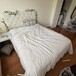 Full Size Bed 