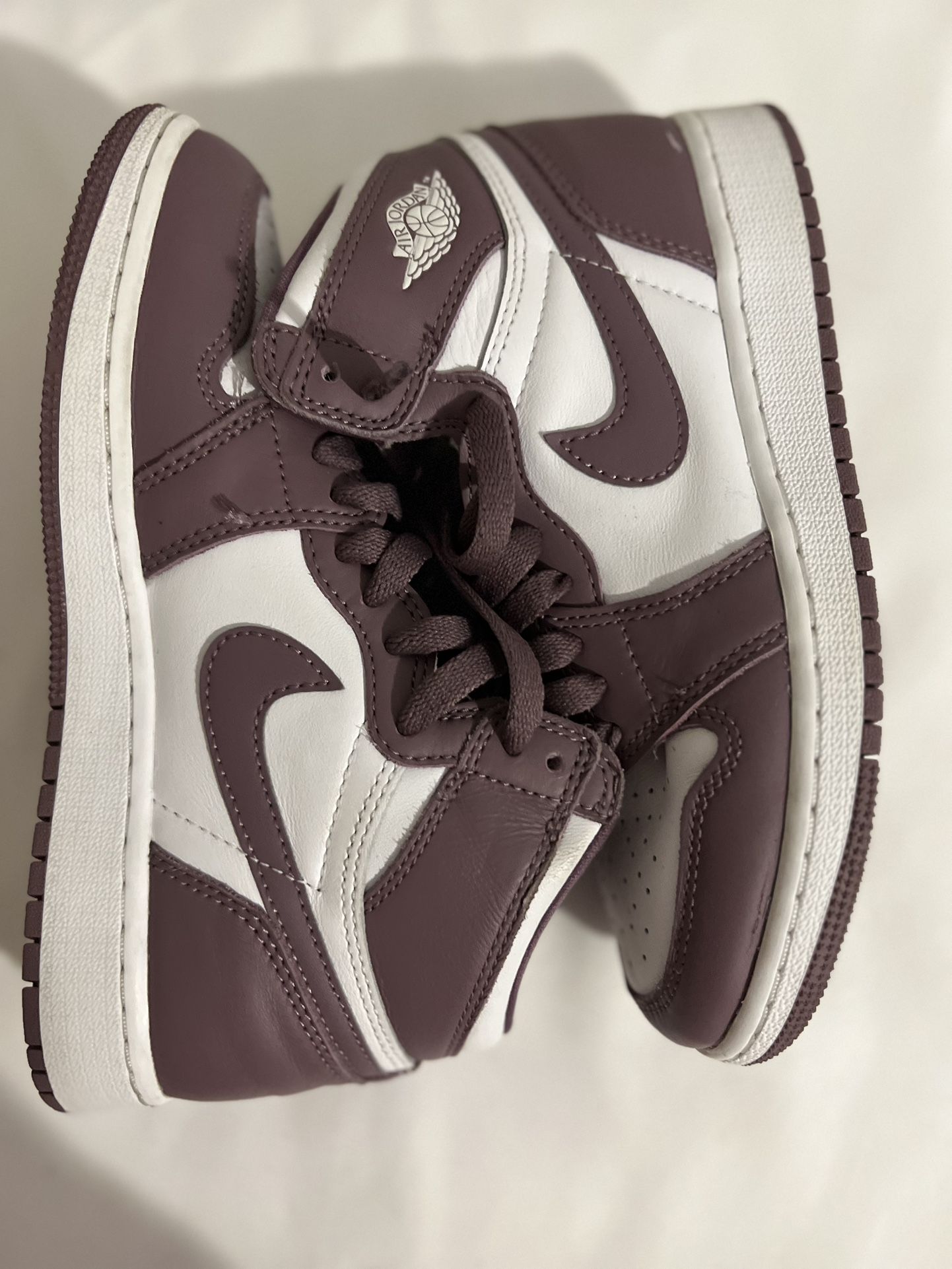 Jordan 1’s Purple White 4.5