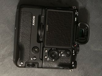 Sony A7III with Sony Battery Grip
