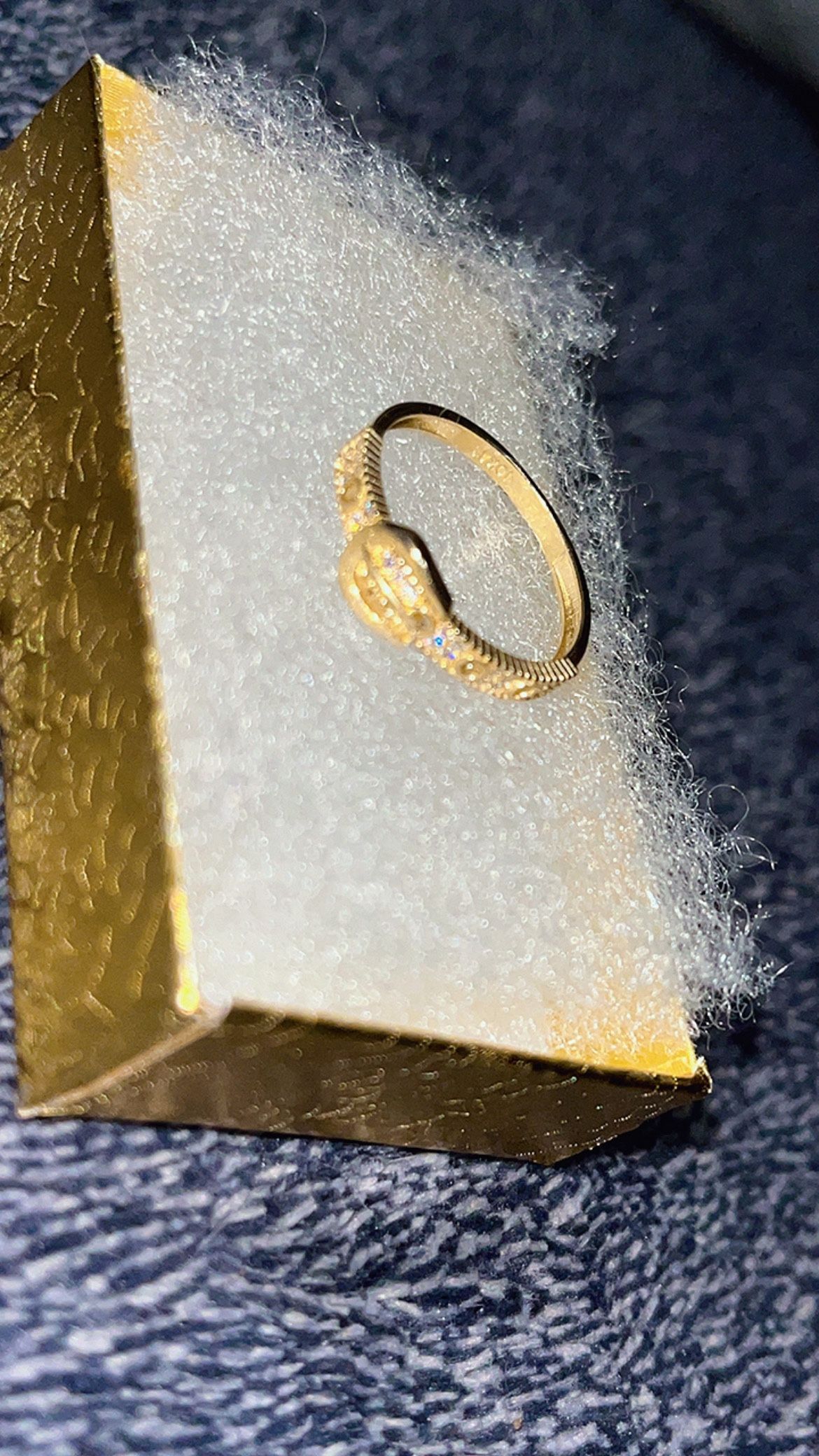 GOLD BELT WOMAN RING