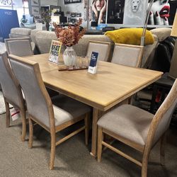 Beautiful Dining Table Set! $1599 🩷🧡📦