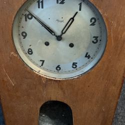 Old Clock 